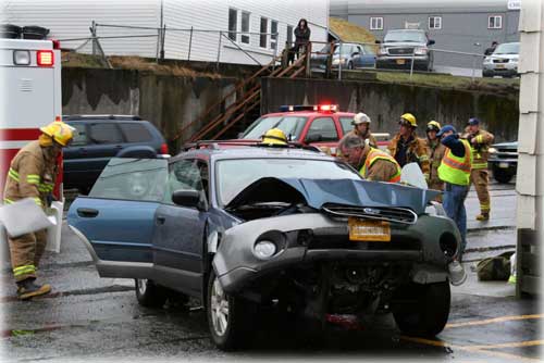 jpg car goes over cliff