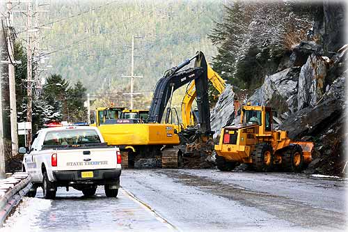 jpg "Massive rock slide" closes highway