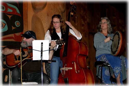 Front Page Photo by Lisa Thompson