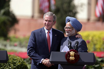 SitNews - Bush, Indias Singh Sign Civil Nuclear Cooperation Agreement