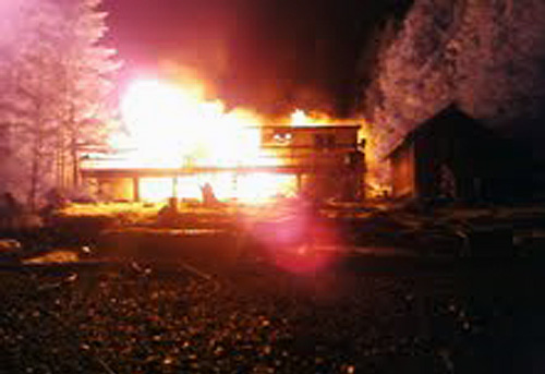 jpg Early morning fire destroys home, dreams