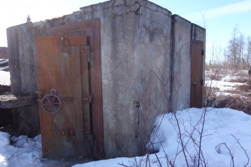 jpg This vault, with two-foot concrete walls, was once inside a bank building at Iditarod.