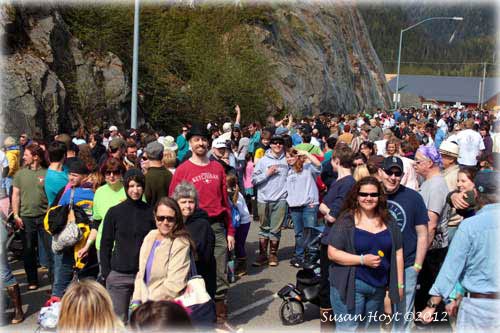 jpg Guiness World Record Attempt: World's Largest Rain Boot Race