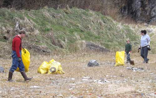 jpg Cleaning up a Borough rockpit