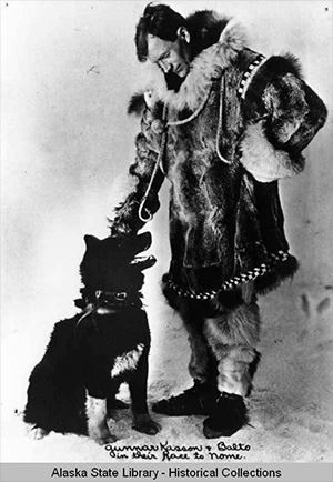 jpg Serum Run musher Gunnar Kaasen poses with Balto, a leader on his mushing team.
