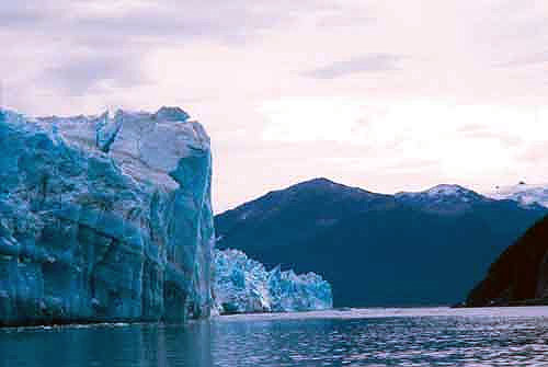 jpg Hubbard Glacier north of Yakutat