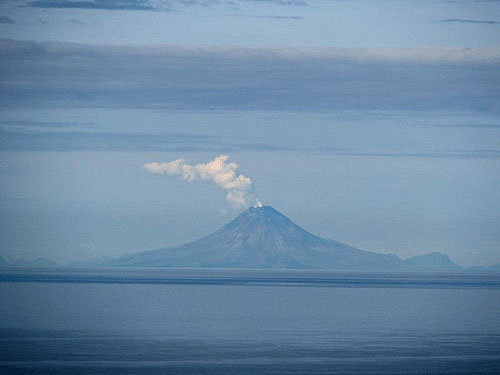 jpg Augustine Volcano, in a photo taken from Diamond Ridge near Homer.