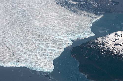 jpg ubbard Glacier is the largest tidewater glacier outside the polar regions. Its located near Yakutat.