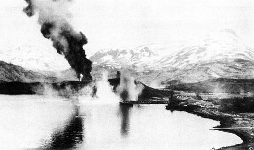 jpg Japanese bombing of Dutch Harbor, 4 June 1942