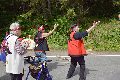 jpg Dipper clan members dancing