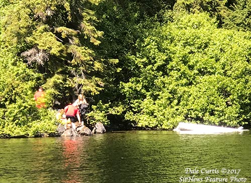 jpg All Survive Big Goat Lake Plane Crash