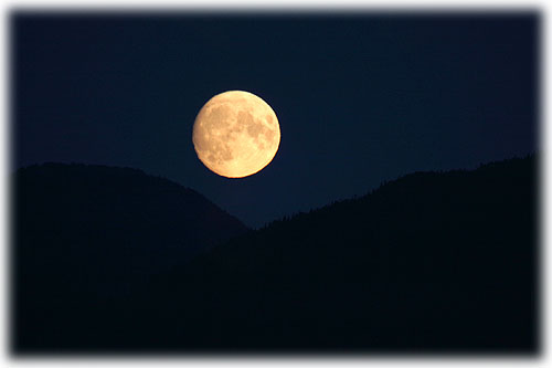 photo moon Ketchikan, Alaska