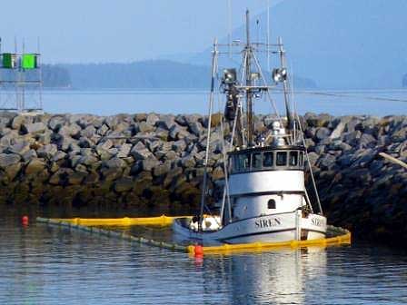 jpg The 58-foot fishing vessel Siren grounded