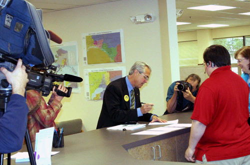 jpg Candidate for Governor Bob Poe on Wednesday  officially filed for the Office of Governor of Alaska.