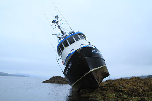 jpg Fishing Vessel Grounded at Refuge Cove