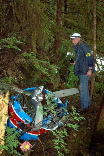 jpg NTSB investigator