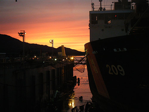 jpg USCG Sycamore DryDocking Friday at the Alaska Sip & Drydock Photo by Jim Pinckney 