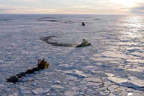 jpg two icebreakers Arctic Ocean