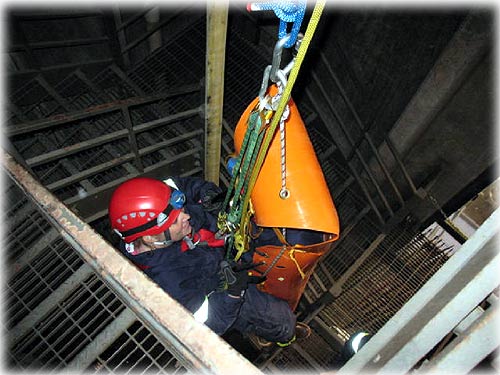 jpg confined space rescue training