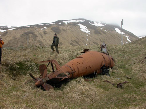 jpg Japan’s torpedo-like submarine rusts into an Alaska island 