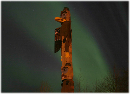 jpg Aurora and Totem Pole