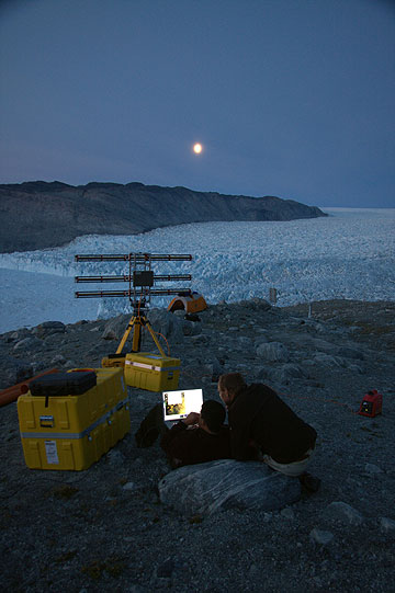 jpg A better look at Greenland glaciers on the go 