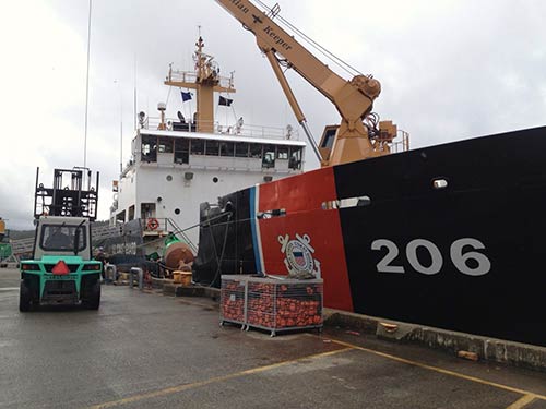 jpg The crew aboard Coast Guard Cutter SPAR transfers a State of Alaska Emergency Towing System to the pier in Ketchikan, Alaska, during their response to the disabled vessel Simushir. 