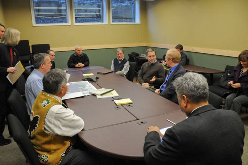 jpg The Governor and local leaders  discuss issues of regional importance.