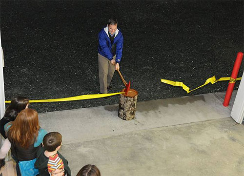 jpg Governor Sean Parnell cuts the ribbon on the new fire station.