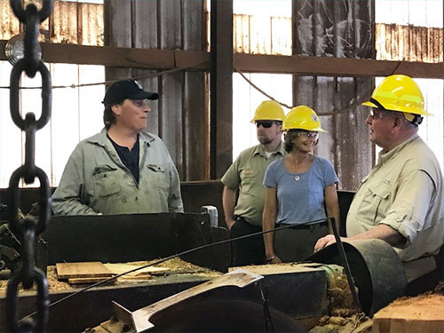 jpg U.S. Sen. Lisa Murkowski and U.S. Sec. of Agriculture Sonny Perdue at Goose Creek Mill on POW.