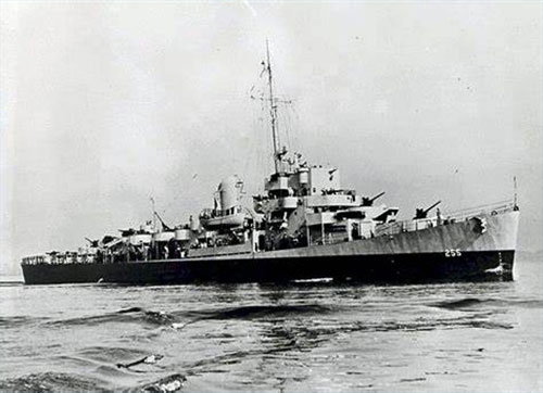 jpg USS Sellstrom