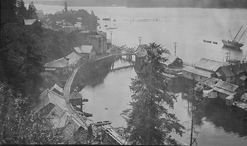 jpg Creek Street before Thomas wharf built, circa 1910