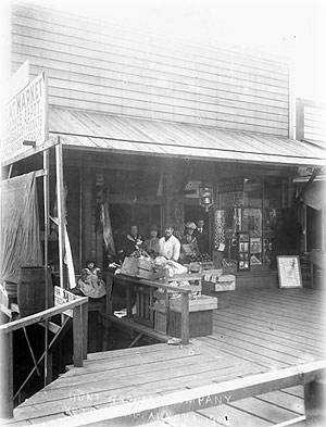 jpg Hunt Store 1902