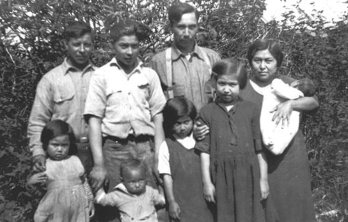 jpg The Jones family and Bob Reese, 1920s