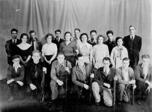 jpg Thompson and members of the Kayhi Rifle Club 1935