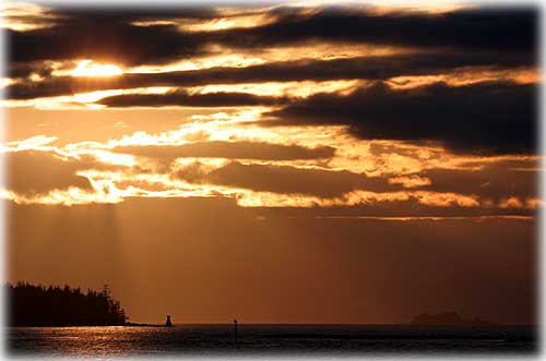 photo sunset over Rosa Reef Ketchikan