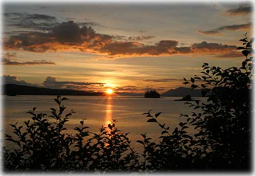 photo golden sunset Ketchikan, Alaska